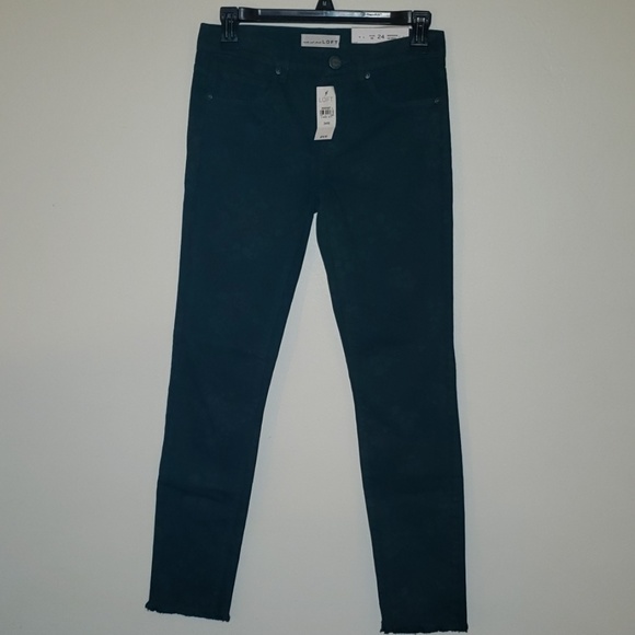 Women LOFT Modern Skinny Jeans Embellish w/Flowers - Picture 3 of 8